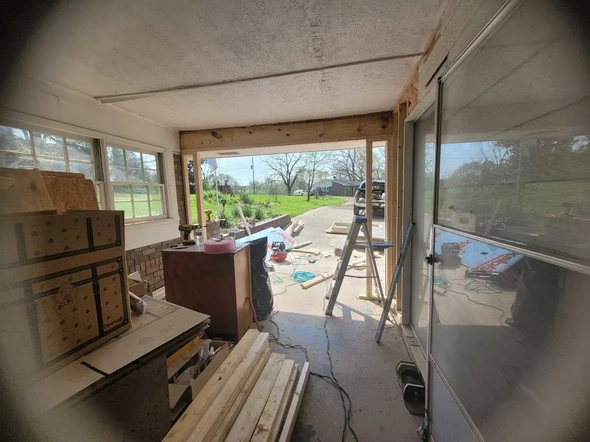 Air movers and dehumidifier for Water Mitigation Services in Bettendorf